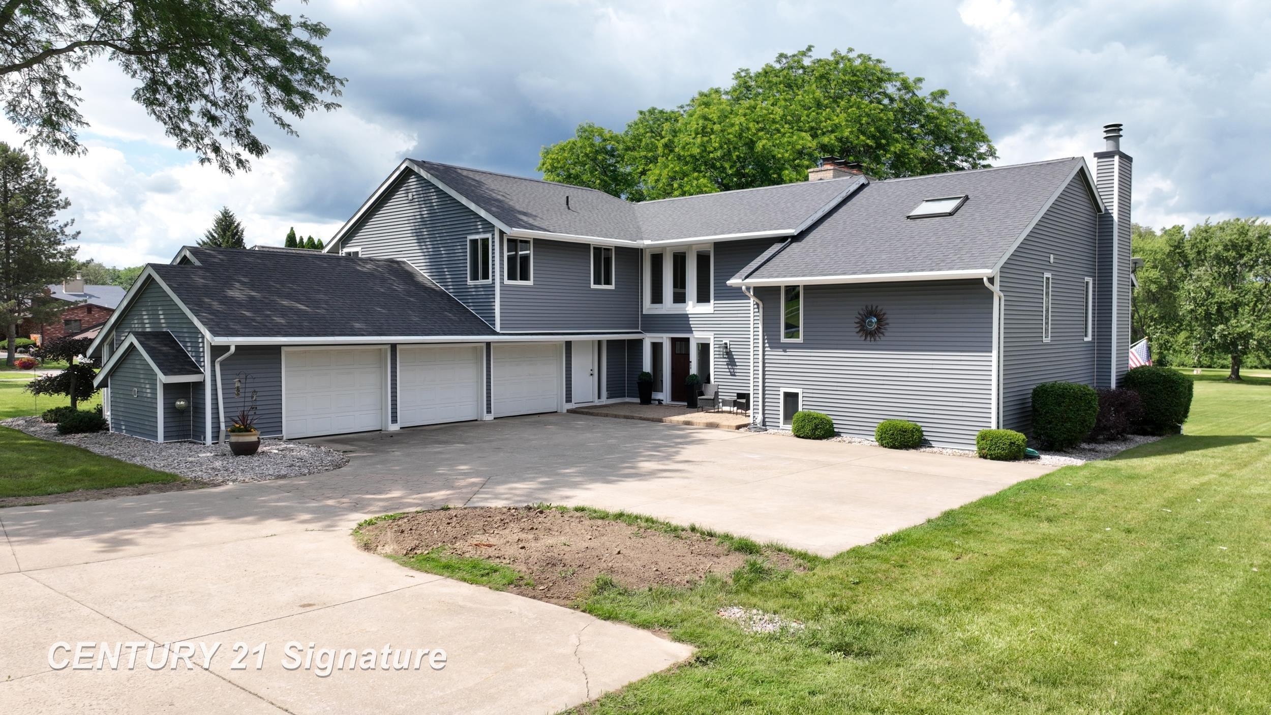 7492 River Road