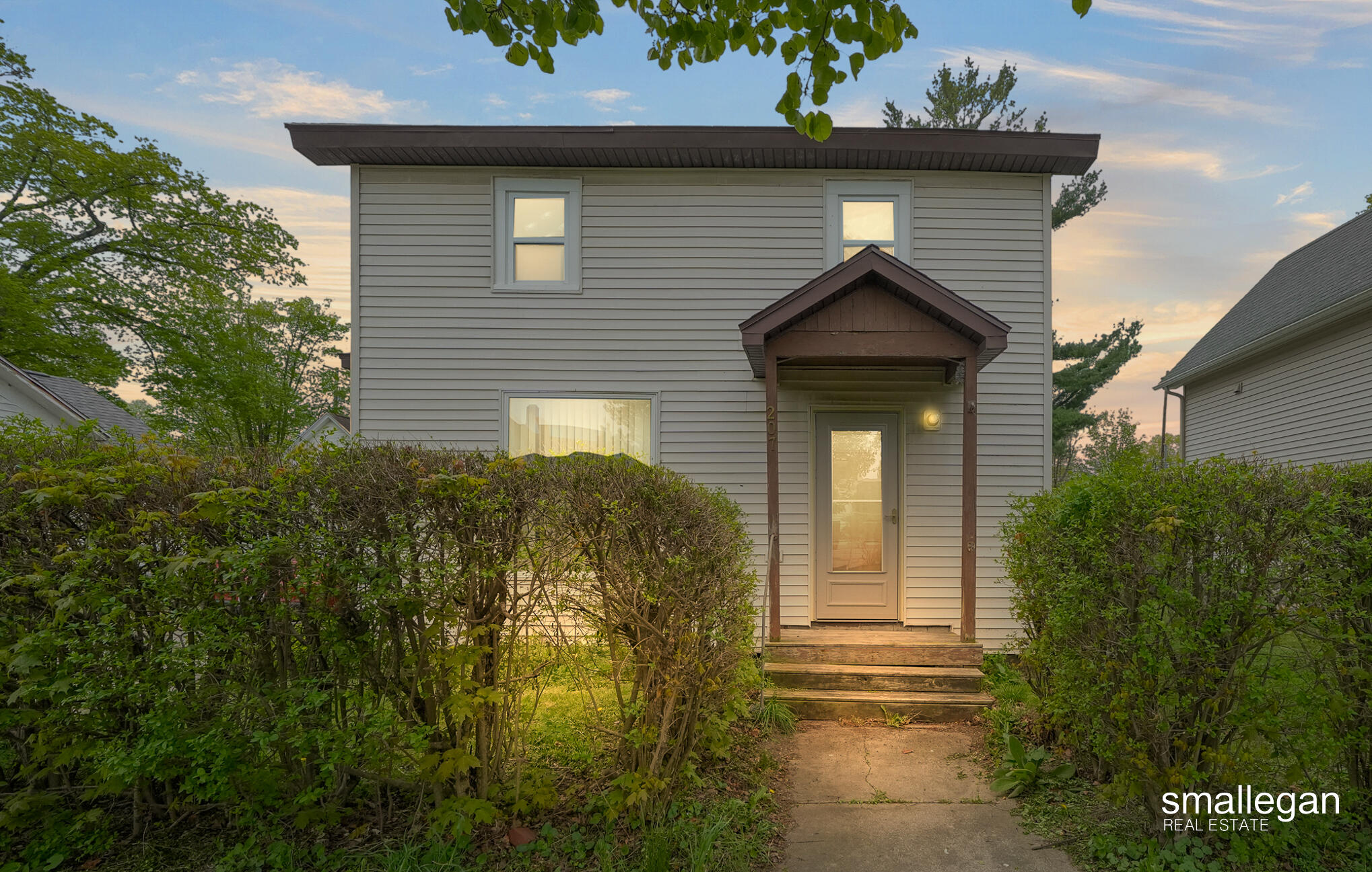 207 N Queen Street