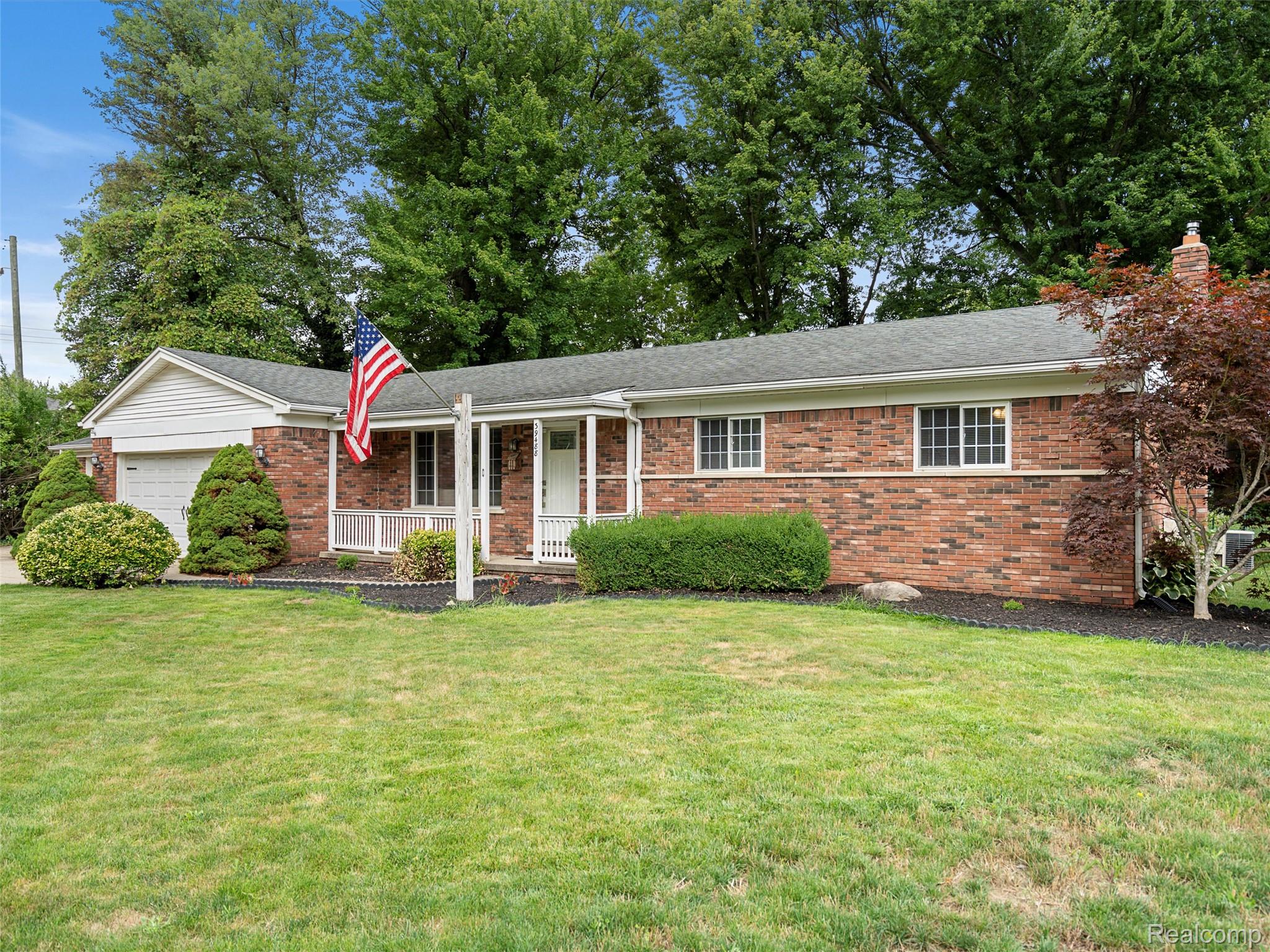 39488 Lanse Creuse Street