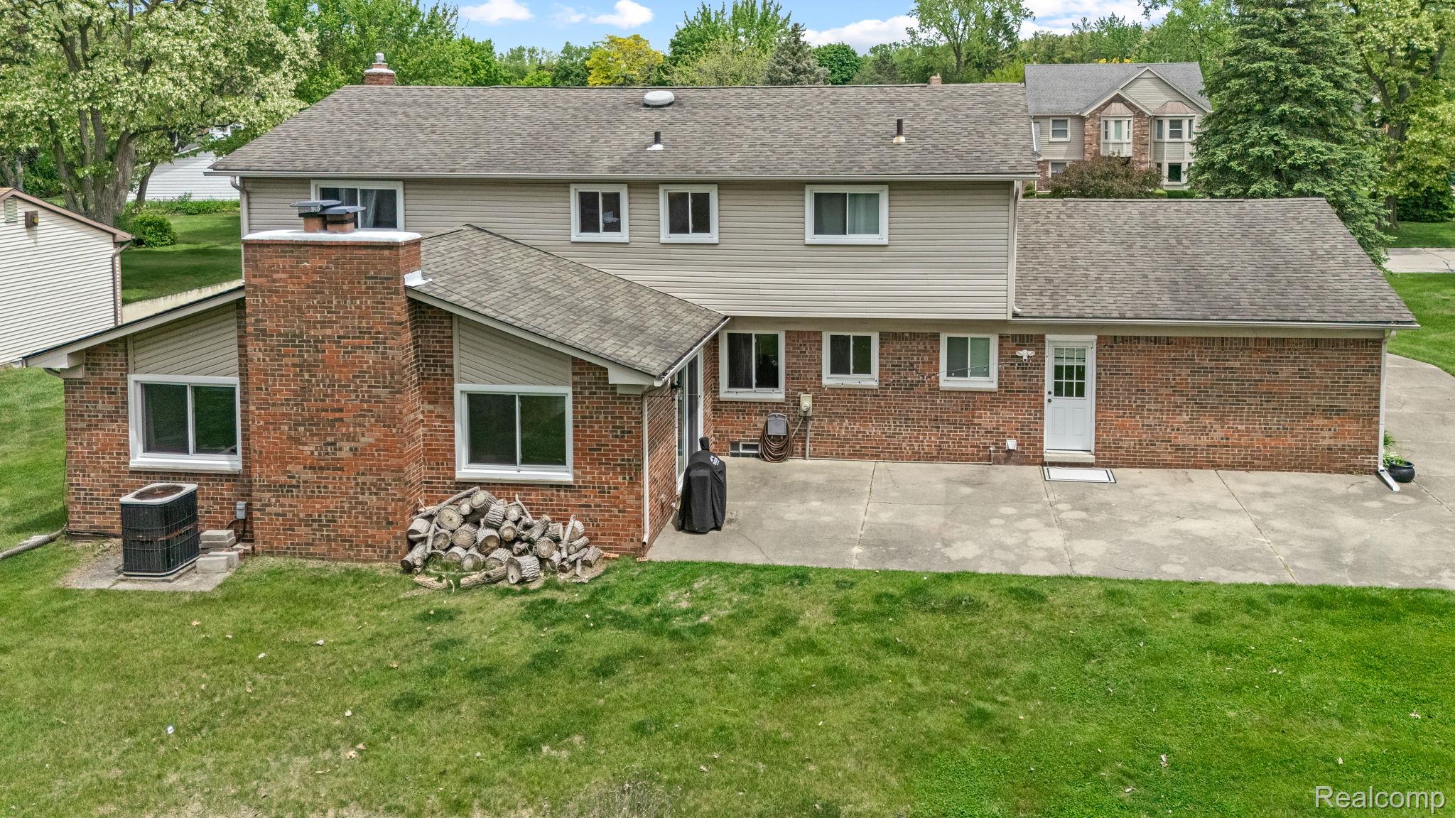 1916 Squirrel Valley Drive