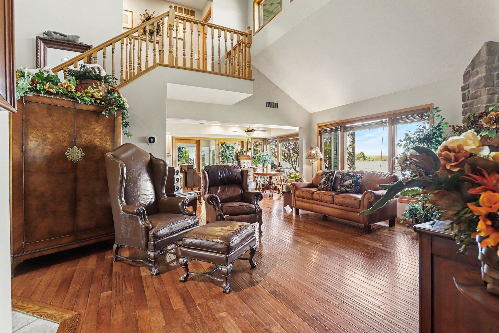 930 Nature Lane