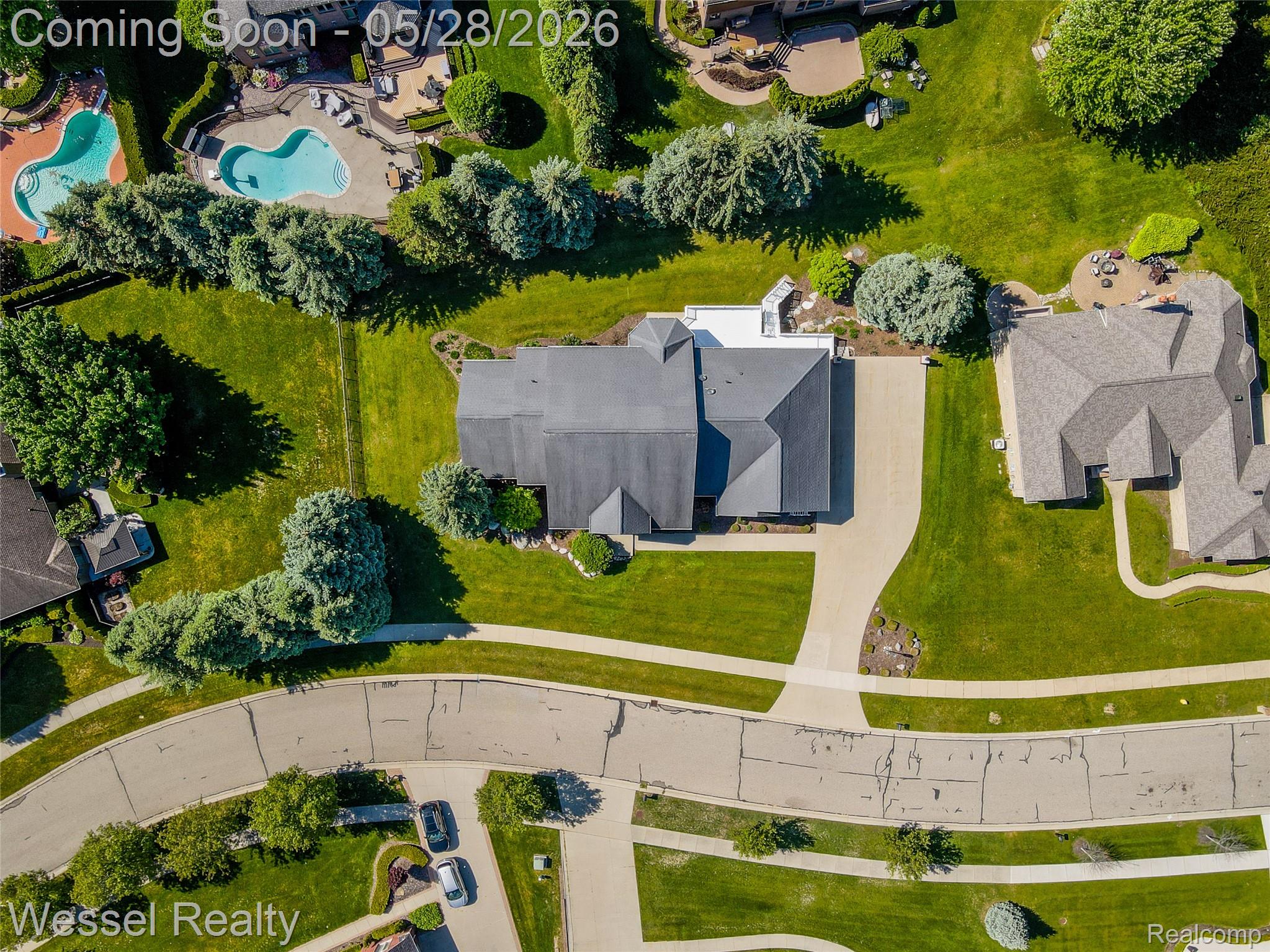 5922 Lakeview Drive