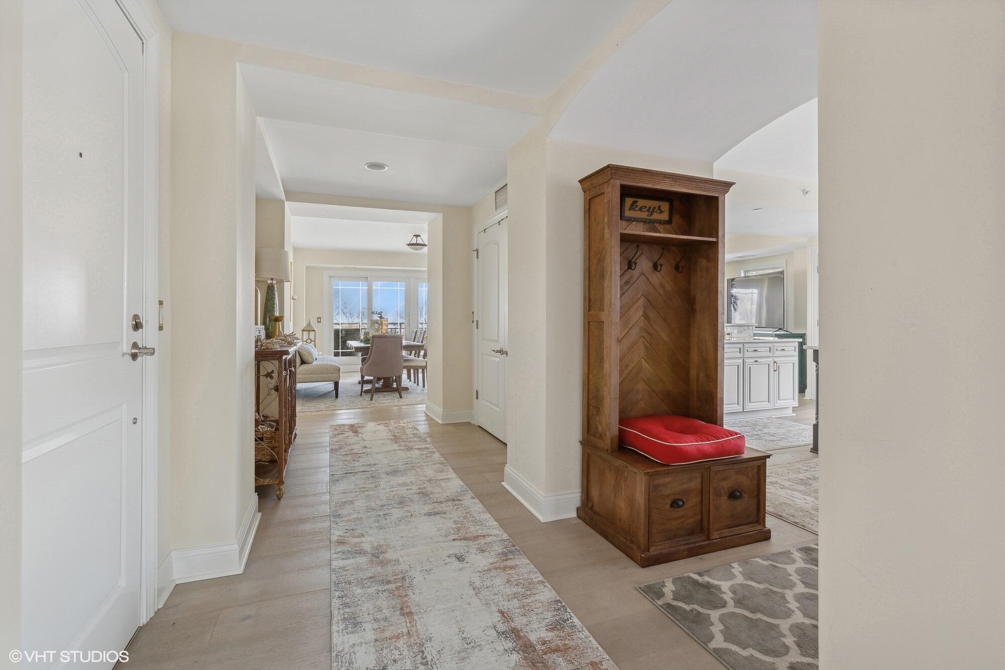 200 Lake Street 3B