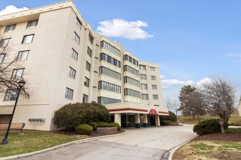 43050 12 OAKS CRESCENT DR 2011 Novi City Oakland MI 48377