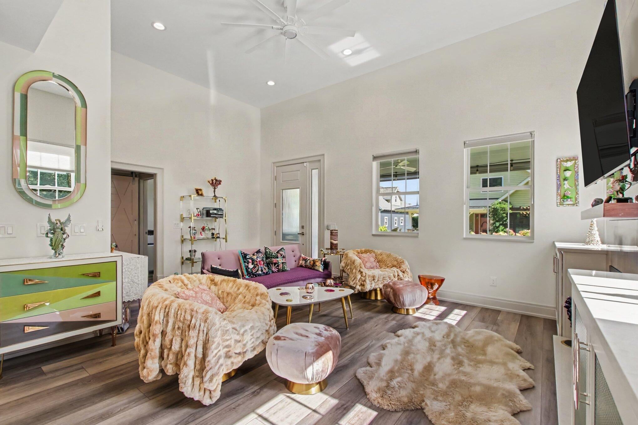 8241 Thimbleweed Trail