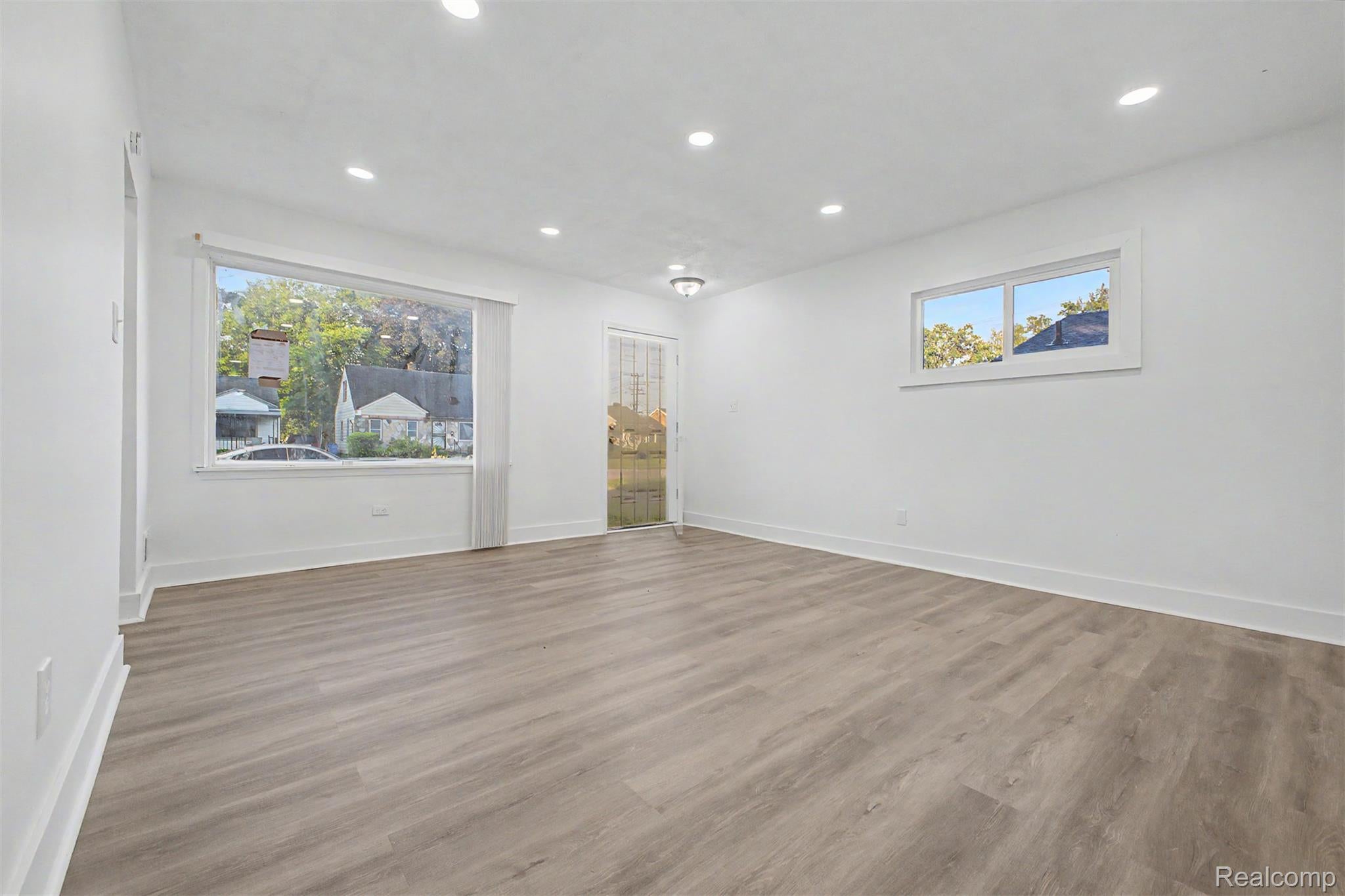 26718 Penn Street