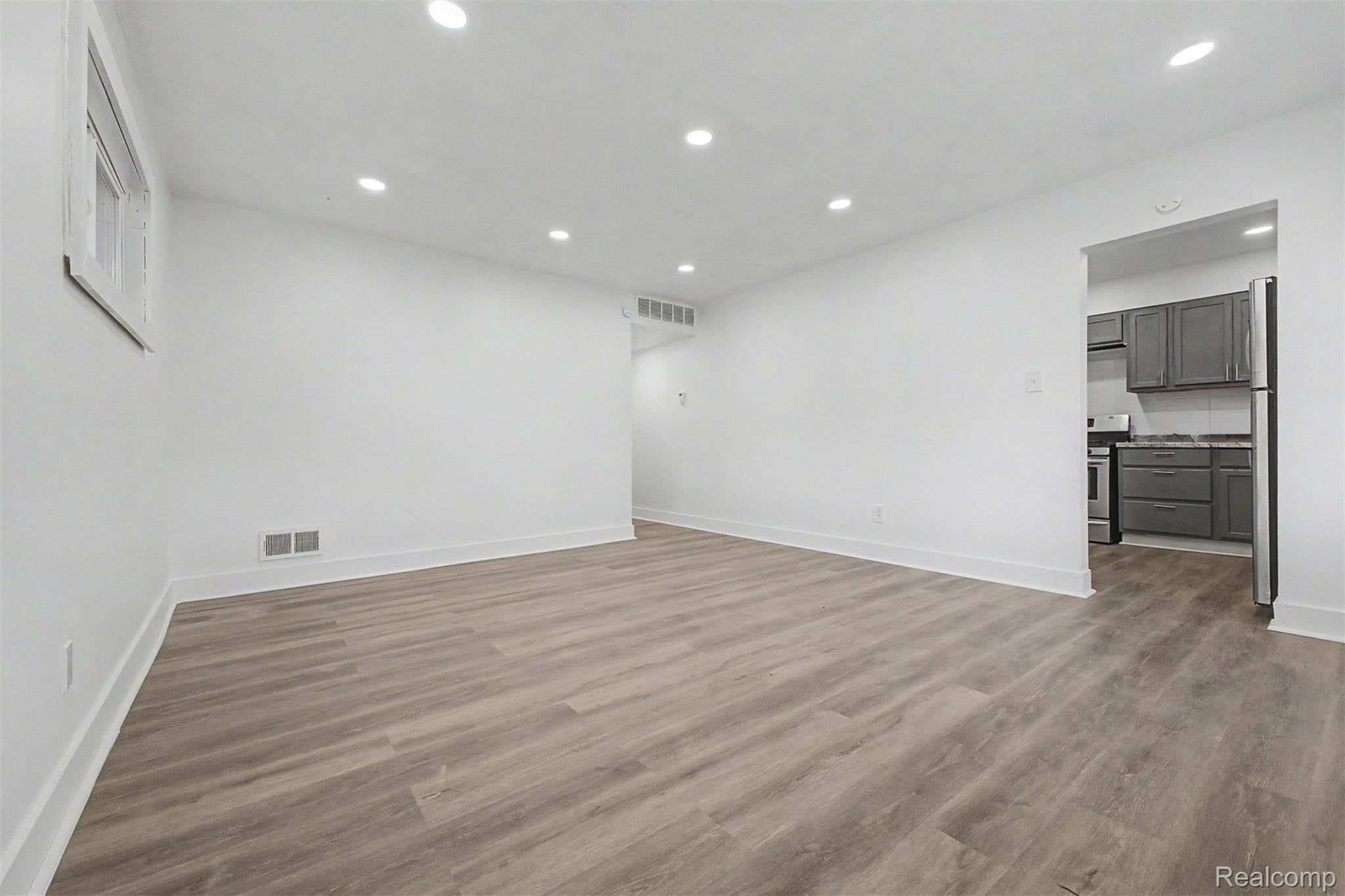 26718 Penn Street