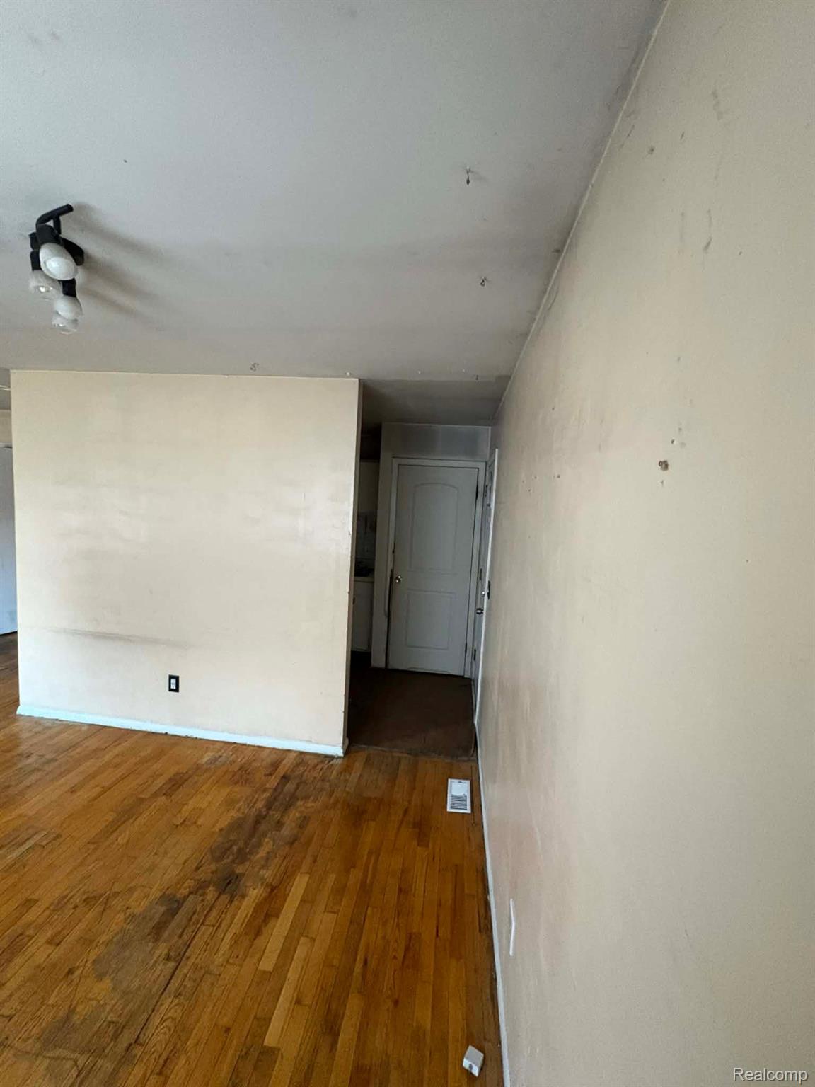 3013 Hampstead Drive