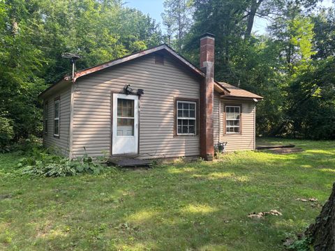 68751 Oak Street White Pigeon Township MI 49091