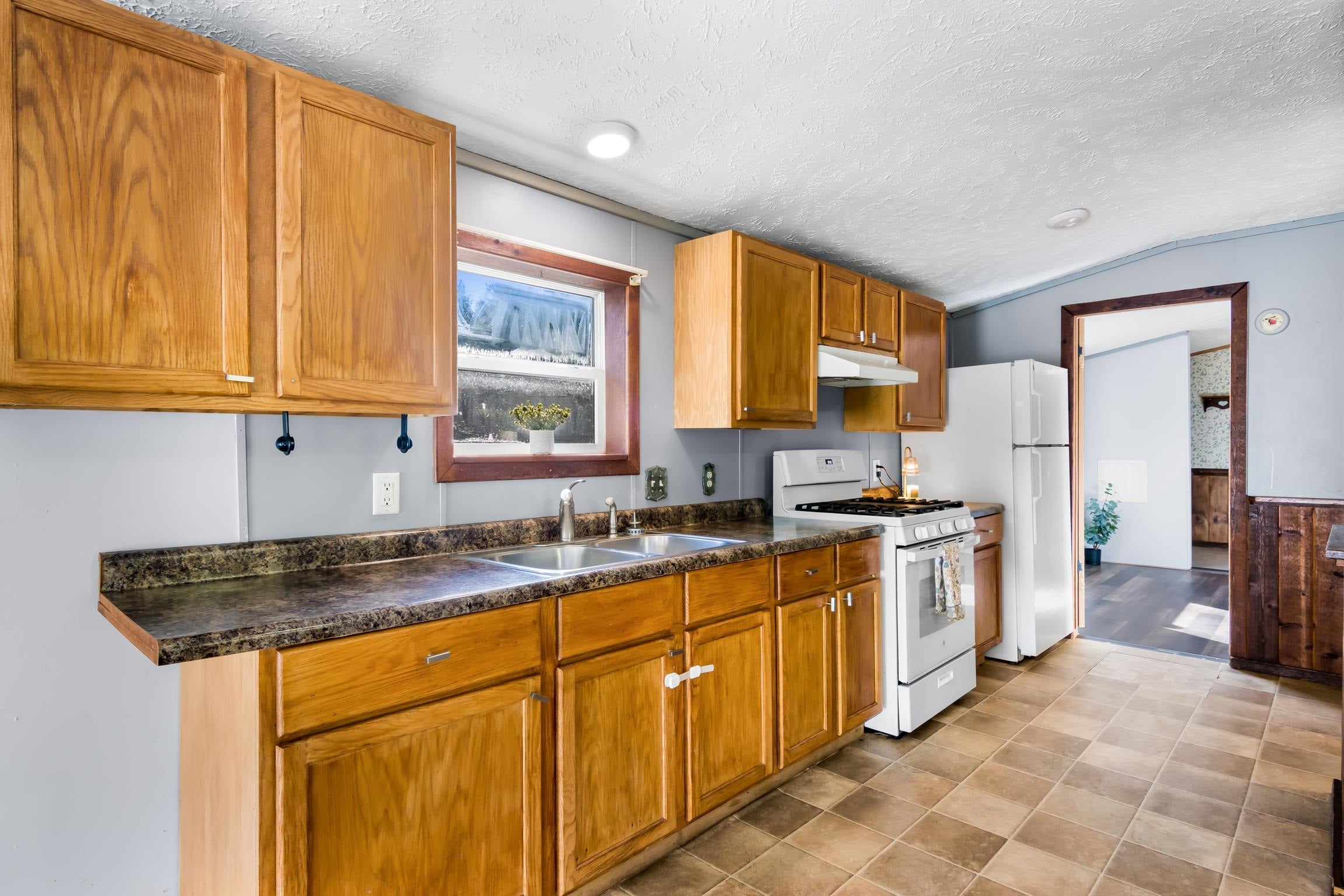 8142 Sadie Lane