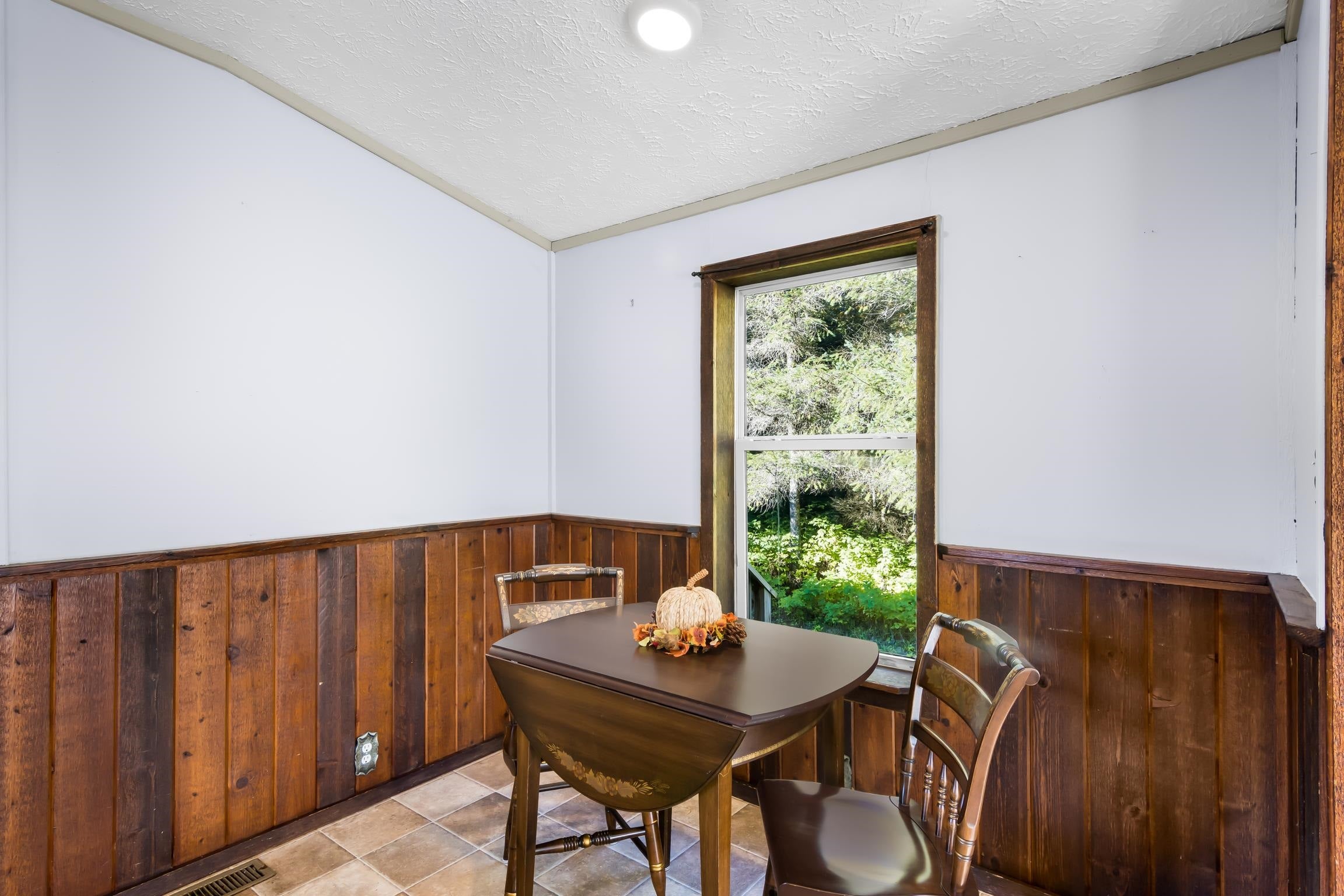 8142 Sadie Lane