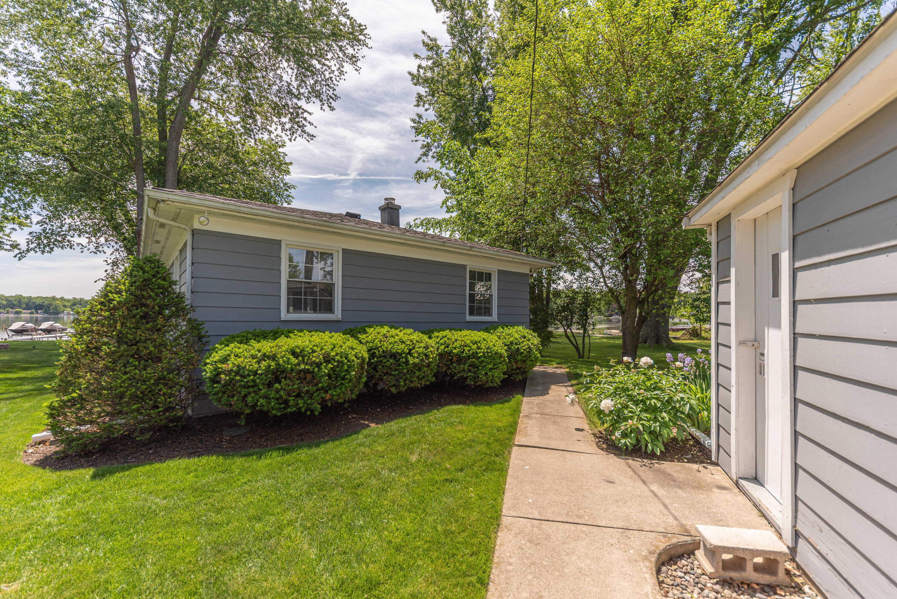 9547 Crestline Drive