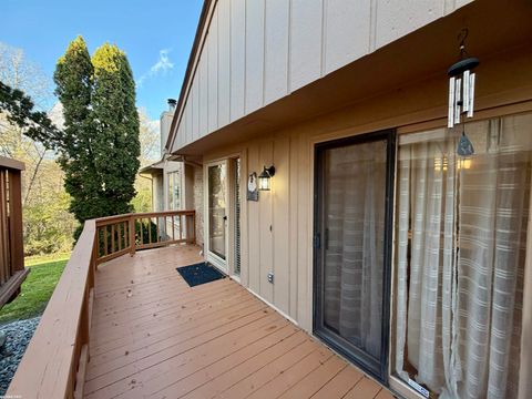 22200 River Ridge Trail Trail Farmington Hills City MI 48335