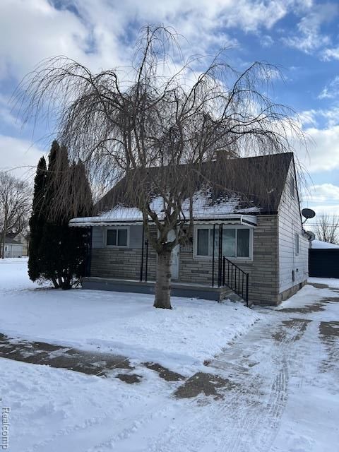 8732 Jewett Avenue Warren City MI 48089