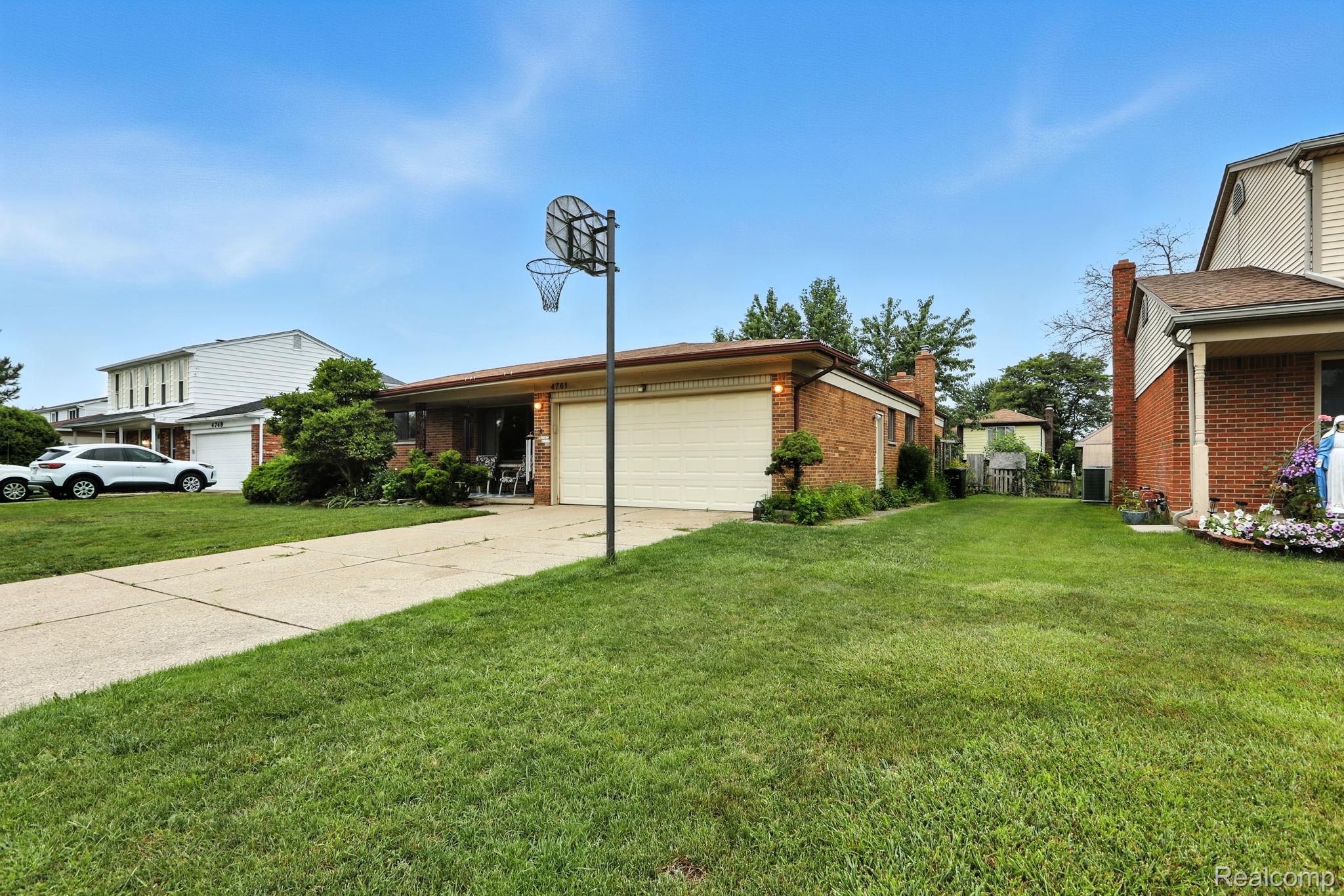 4761 Fox Hill Drive