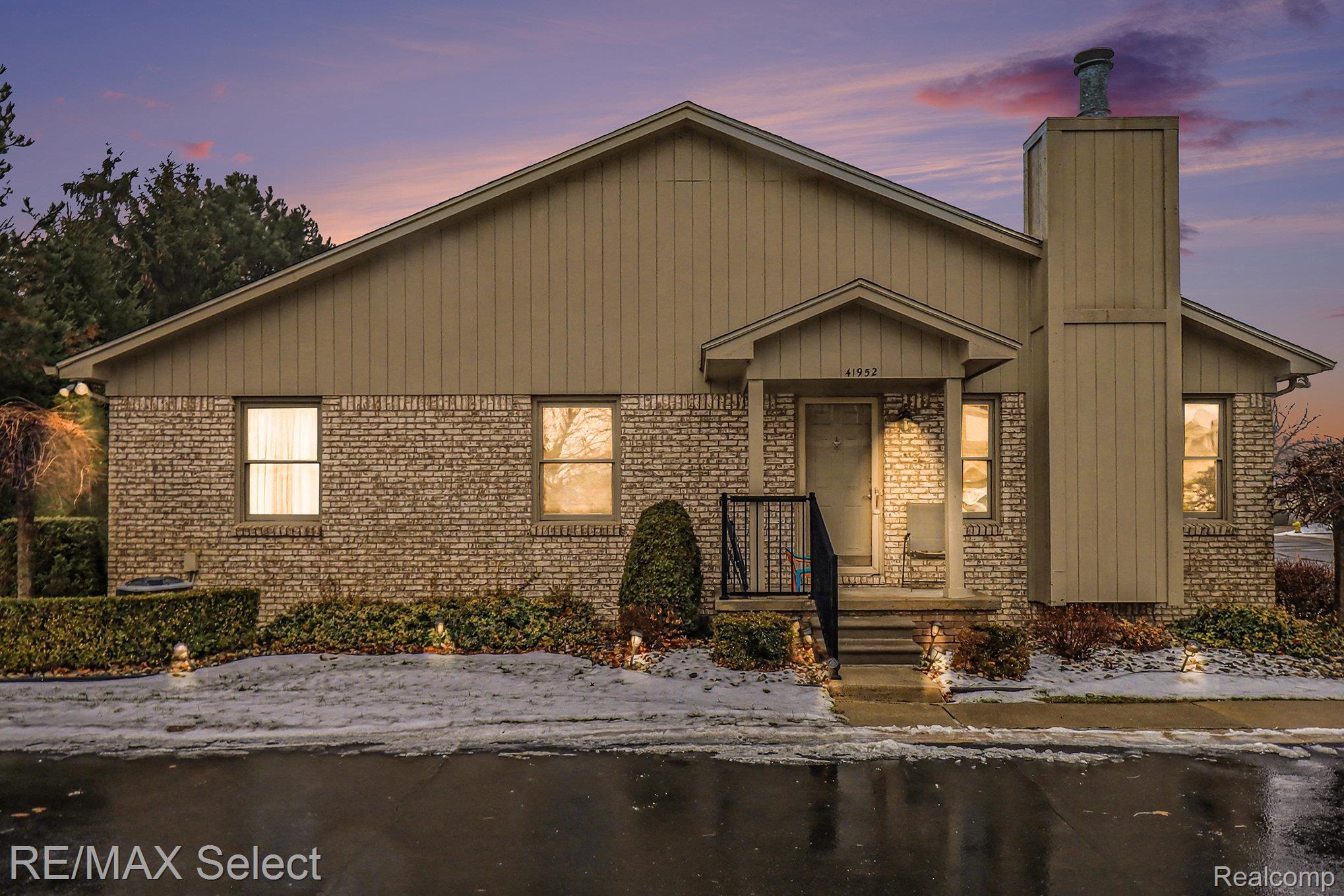 41952 King Edward Court