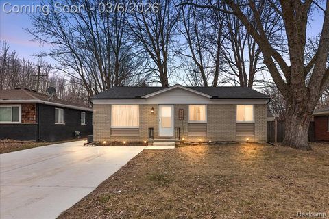 39621 Detroit Street Harrison Charter Township MI 48045