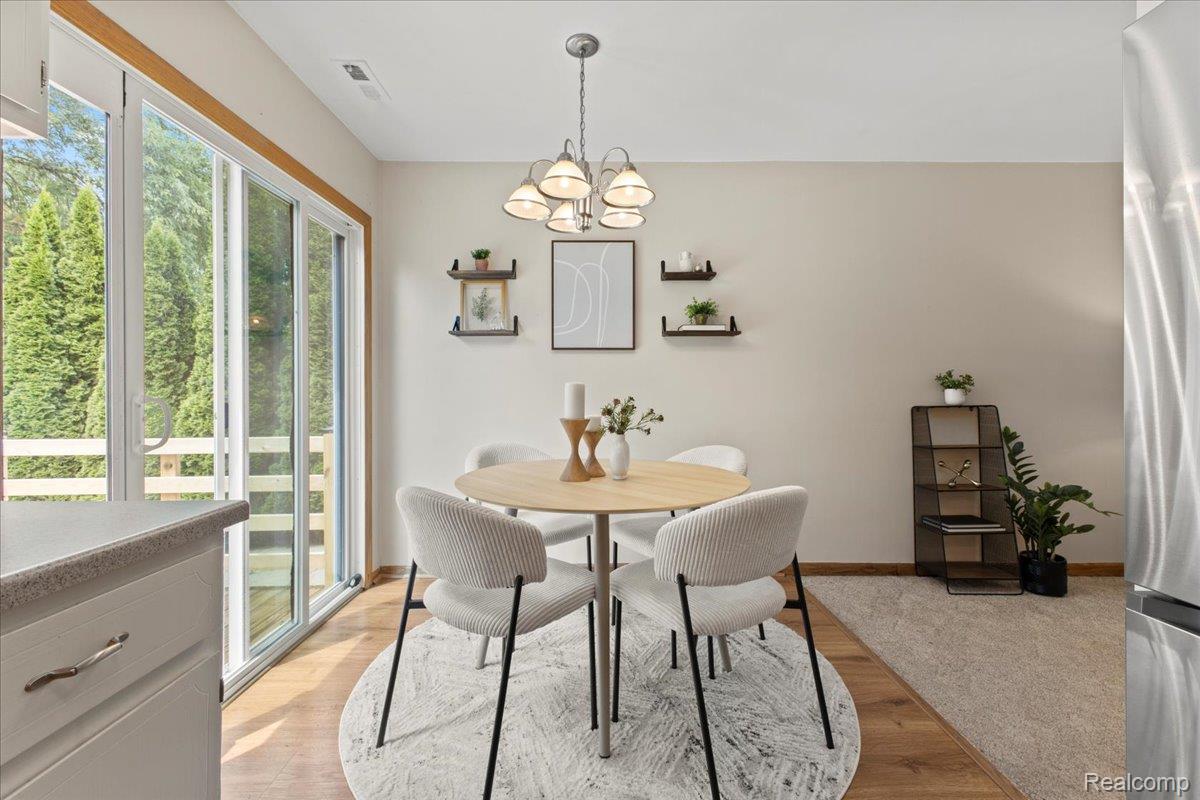 Holly Village, Michigan 48442, United States, 3 Bedrooms Bedrooms, ,1 BathroomBathrooms,Residential,Pending,182466