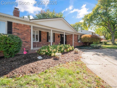 Tiny photo for 36984 Heatherton Drive, Farmington City, MI 48335 (MLS # 20261075606)