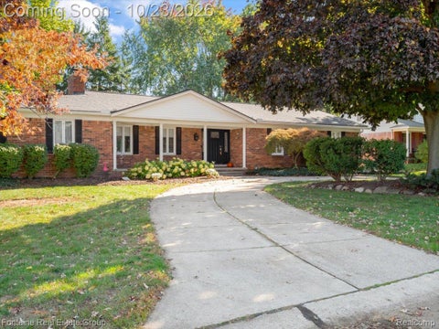 Photo of 36984 Heatherton Drive, Farmington City, MI 48335 (MLS # 20261075606)