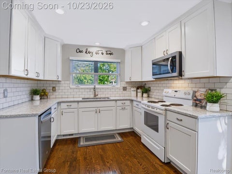 Tiny photo for 36984 Heatherton Drive, Farmington City, MI 48335 (MLS # 20261075606)