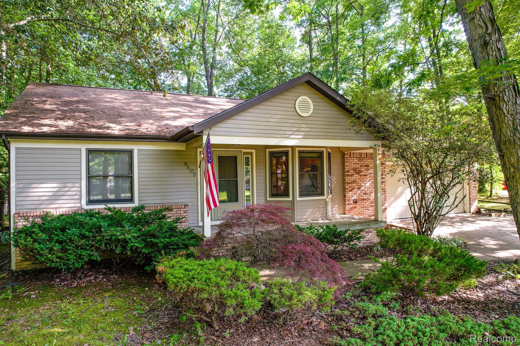 8507 Pineview Lake Drive