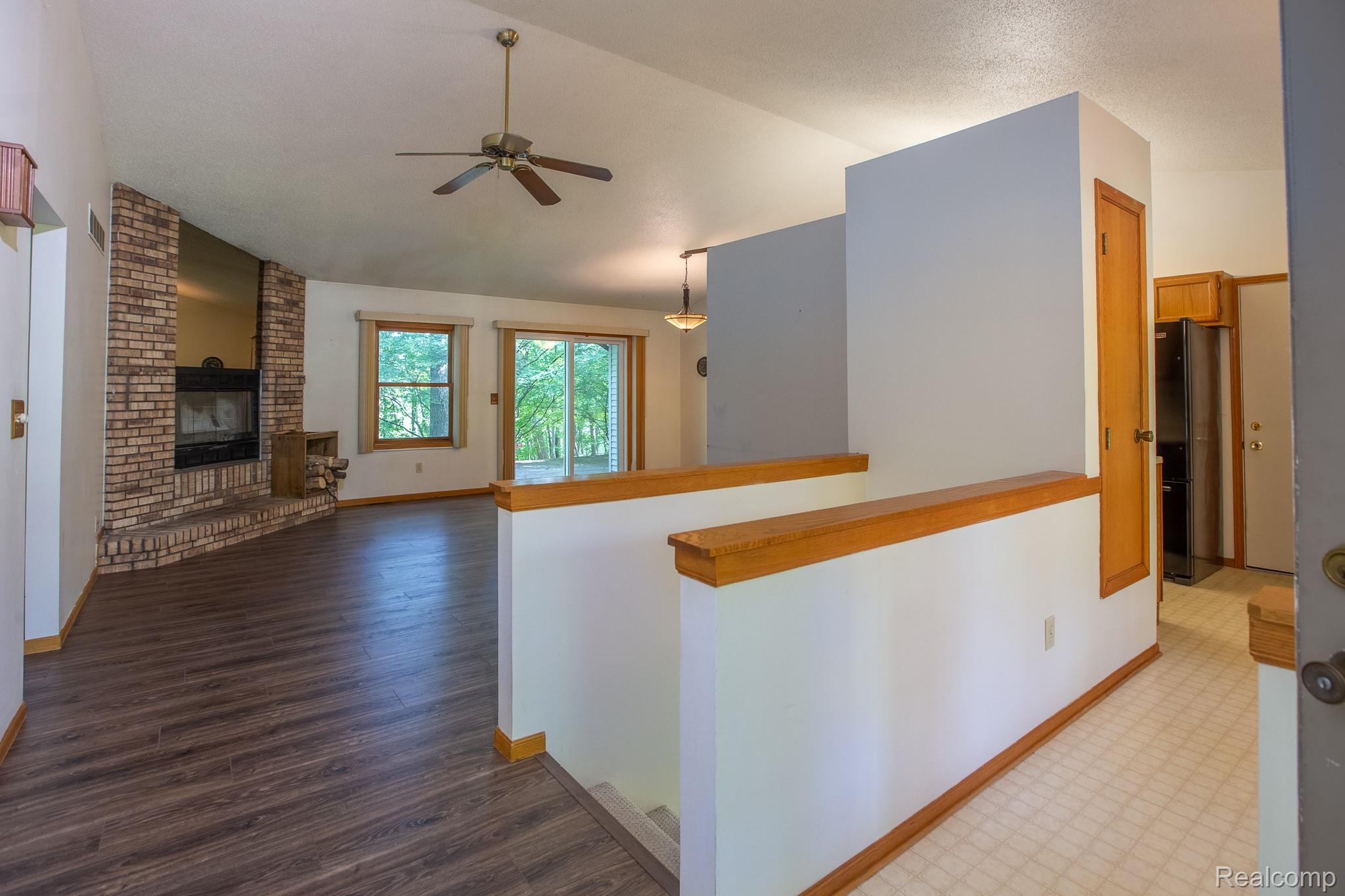 8507 Pineview Lake Drive