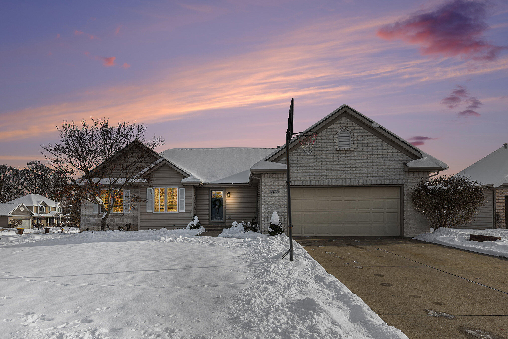 2432 Eastwinde Court NW