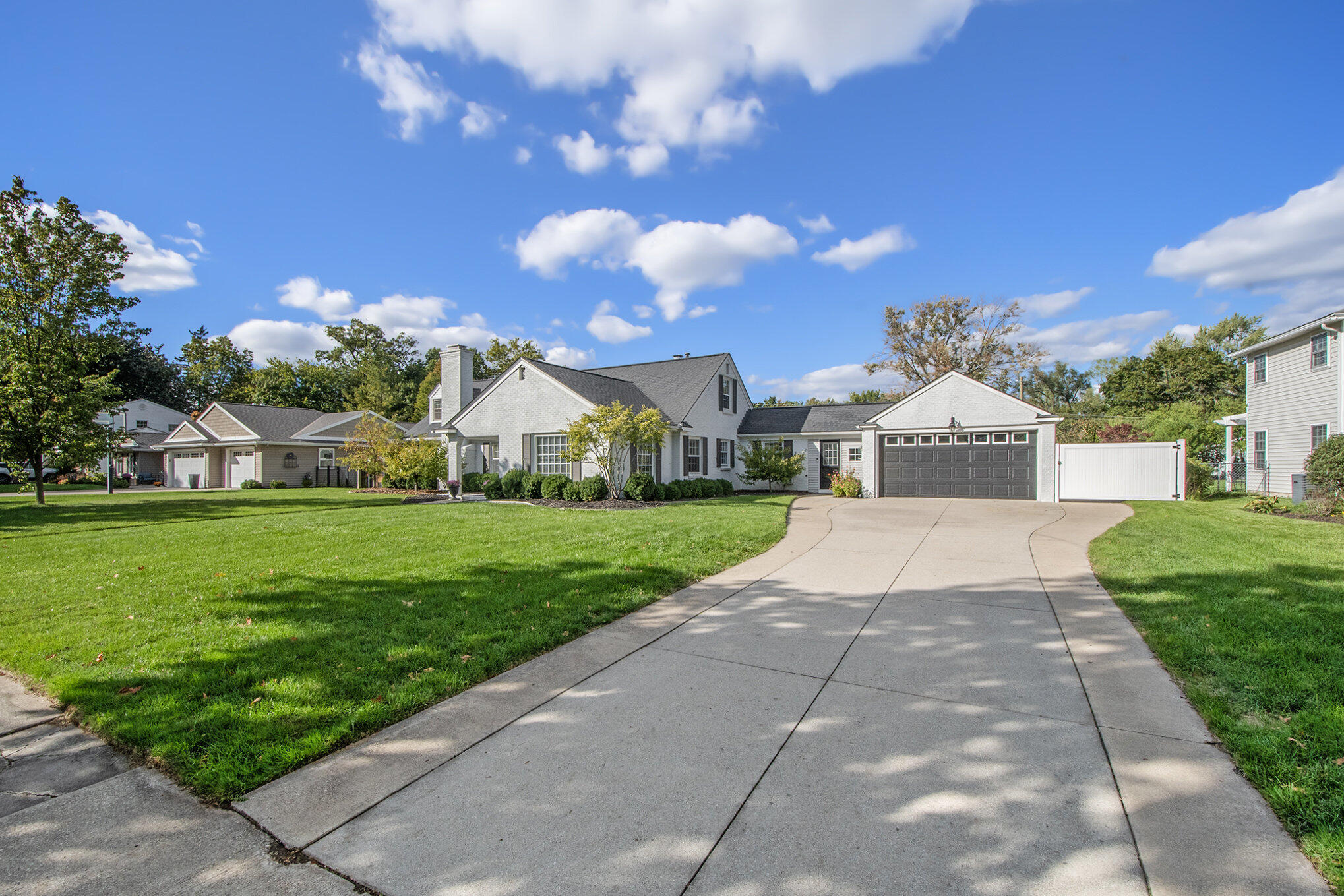 2821 Elmwood Drive SE