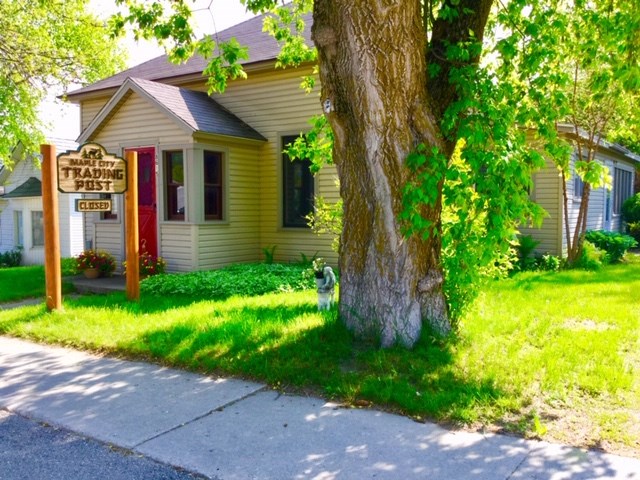 8615 S Maple City Road