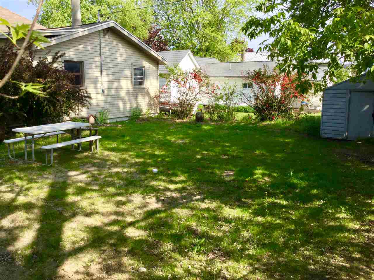 8615 S Maple City Road