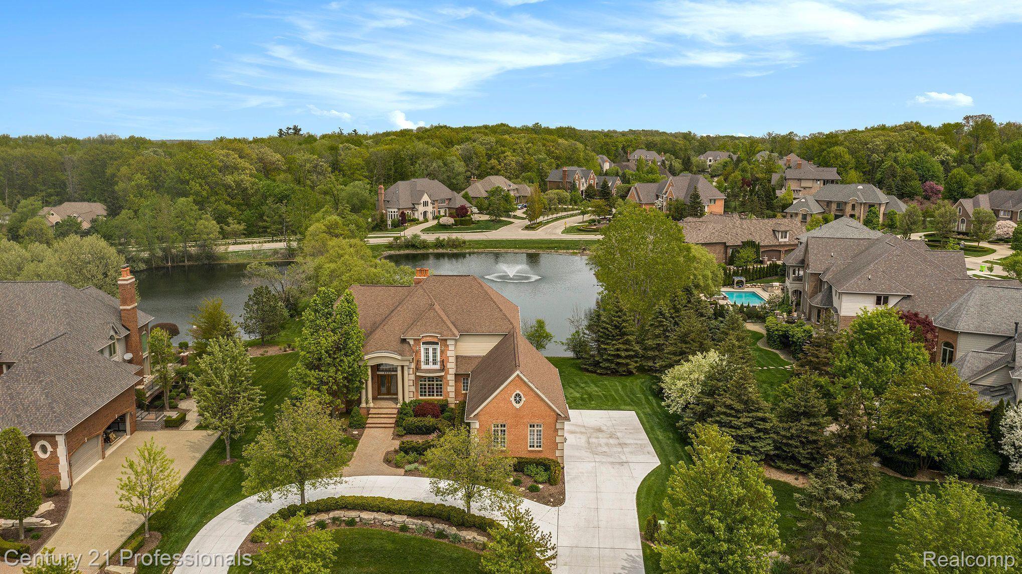 2832 Croftshire Court