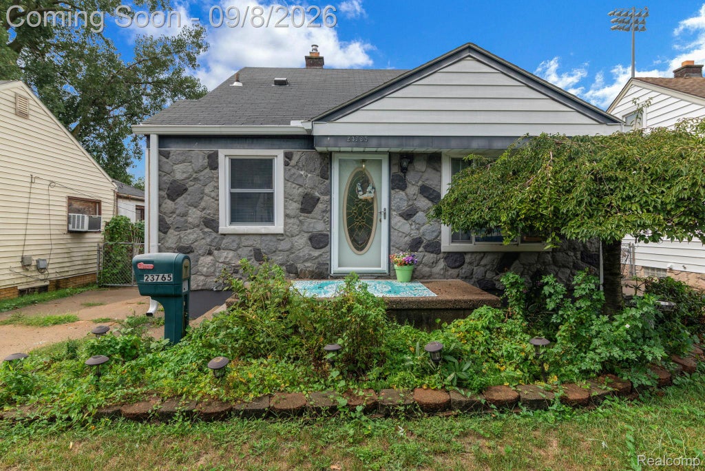 Photo of 23765 Crossley Avenue, Hazel Park City, MI 48030 (MLS # 20261070272)