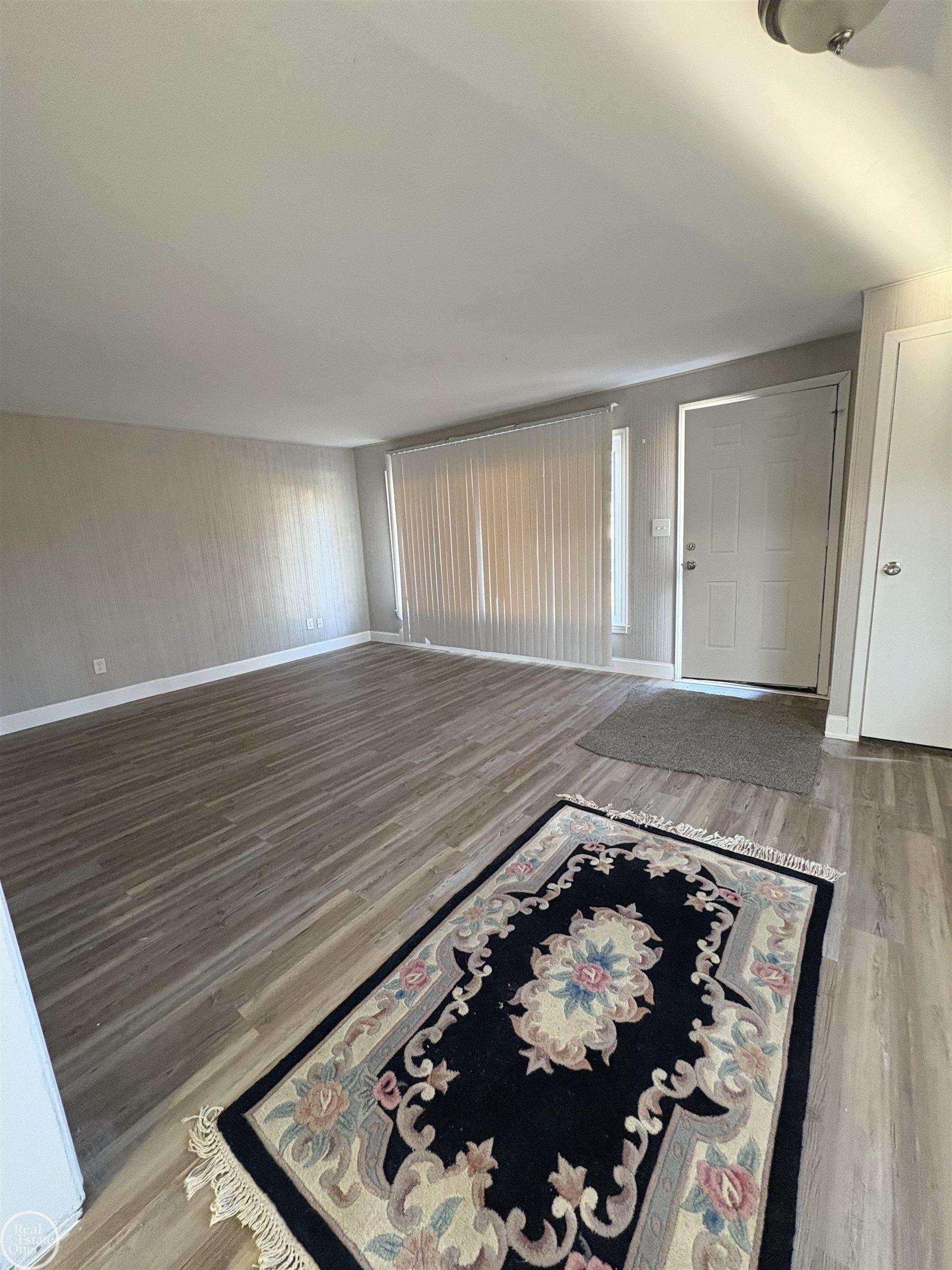 21700 Elizabeth Street