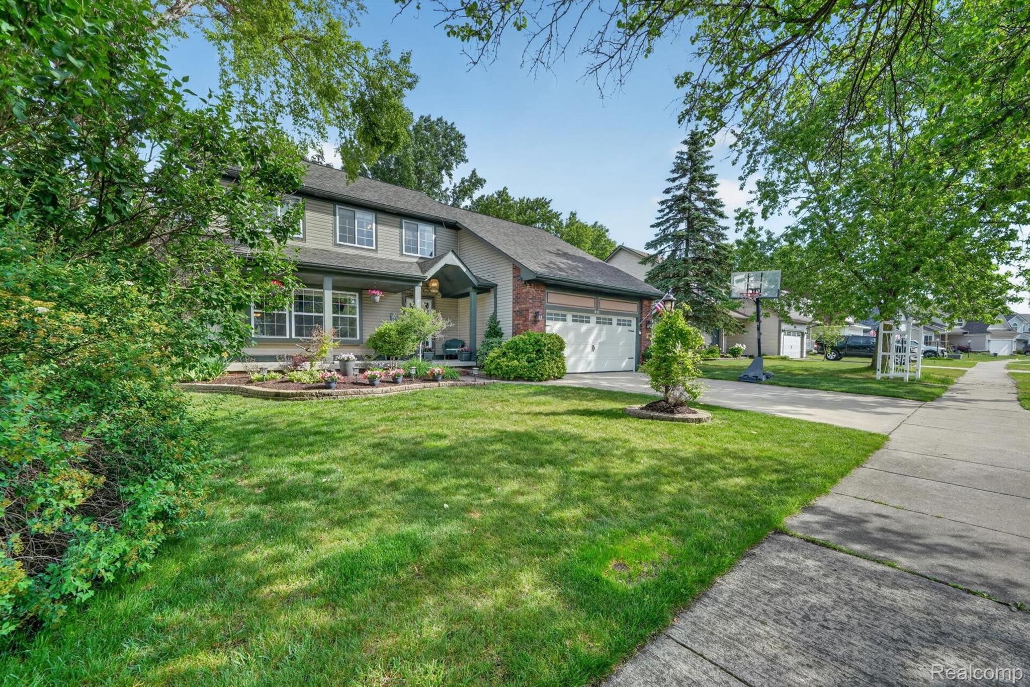 611 THORNEHILL Trail