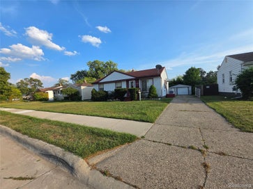 13394 Couwlier Avenue Warren City MI 48089