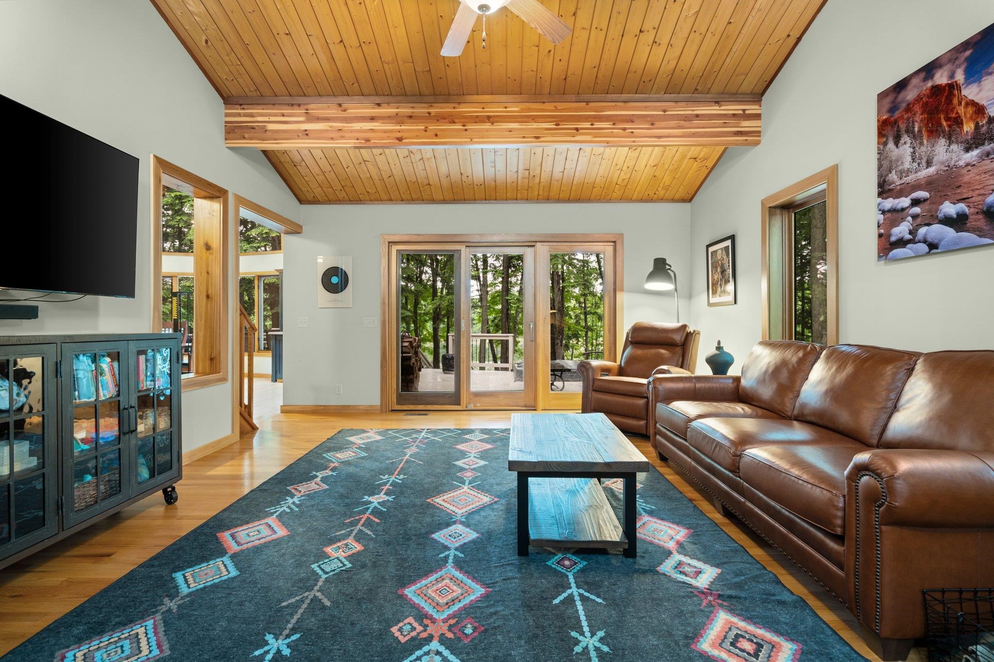 19545 Woodland Trail