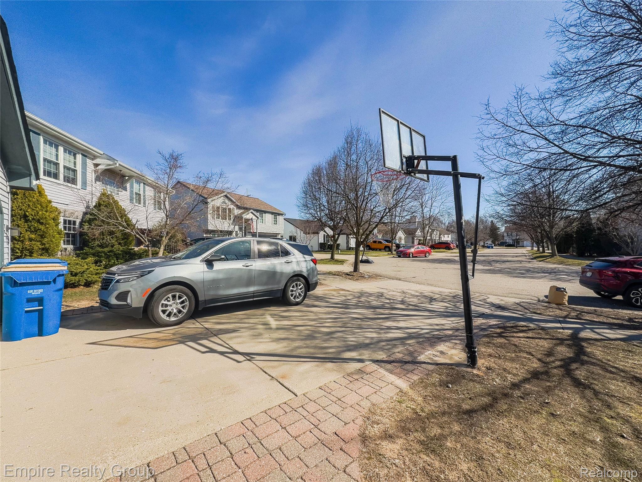 5925 Northridge Circle