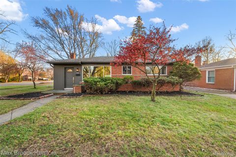 34909 W Chicago Street Livonia City MI 48150