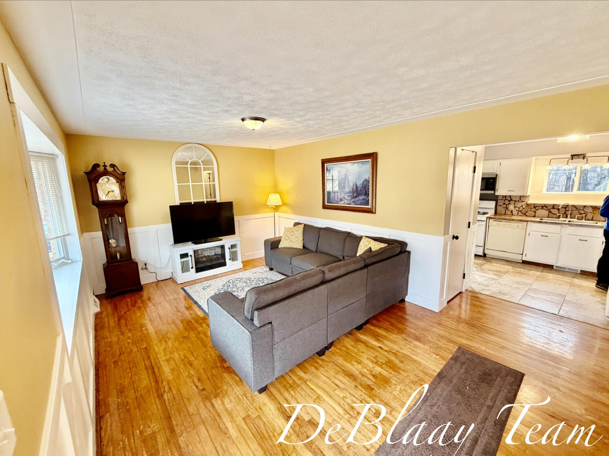 5583 Christie Avenue SE