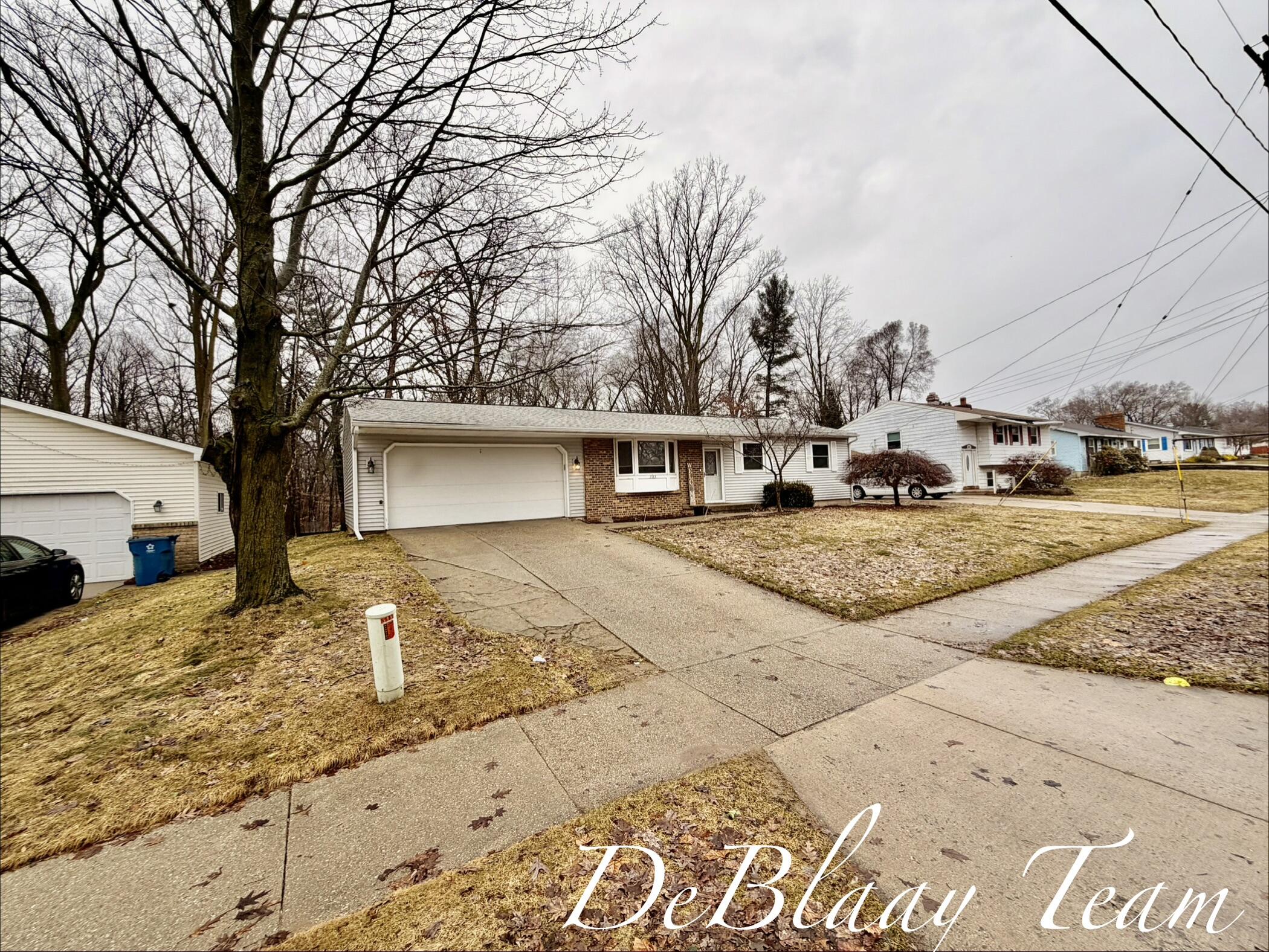 5583 Christie Avenue SE