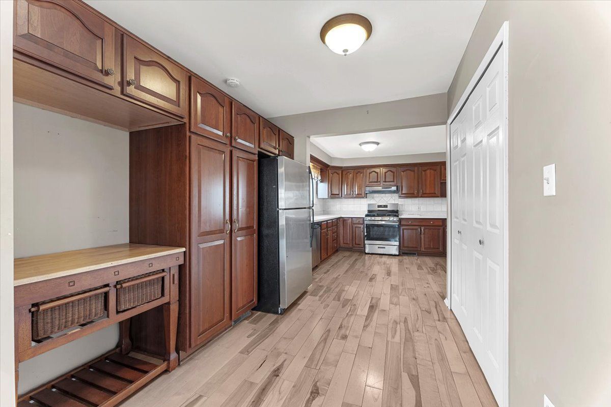 30927 ISLAND Drive