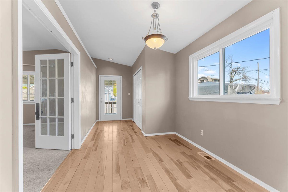 30927 ISLAND Drive