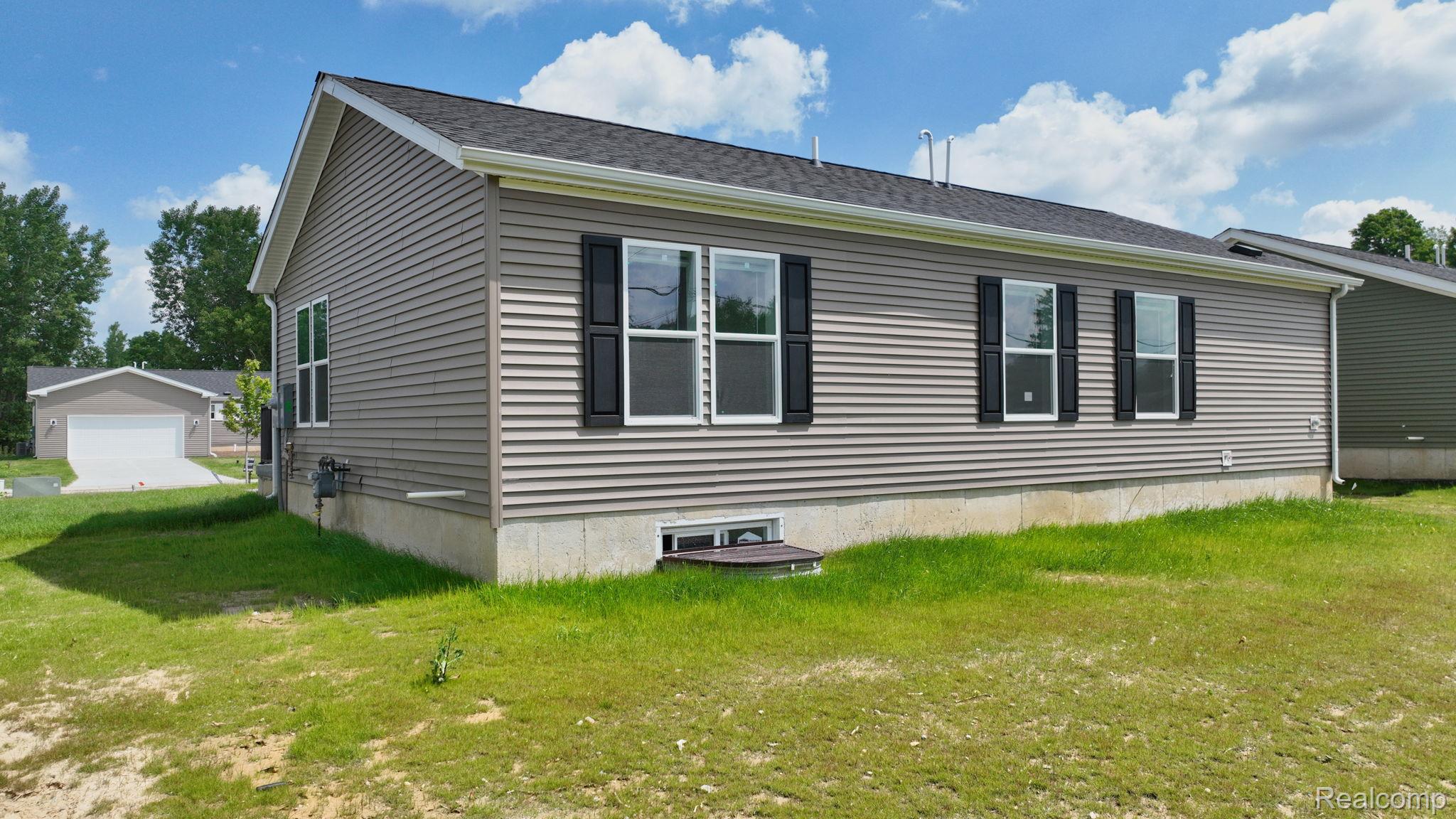 4420 MAPLE LEAF Trail