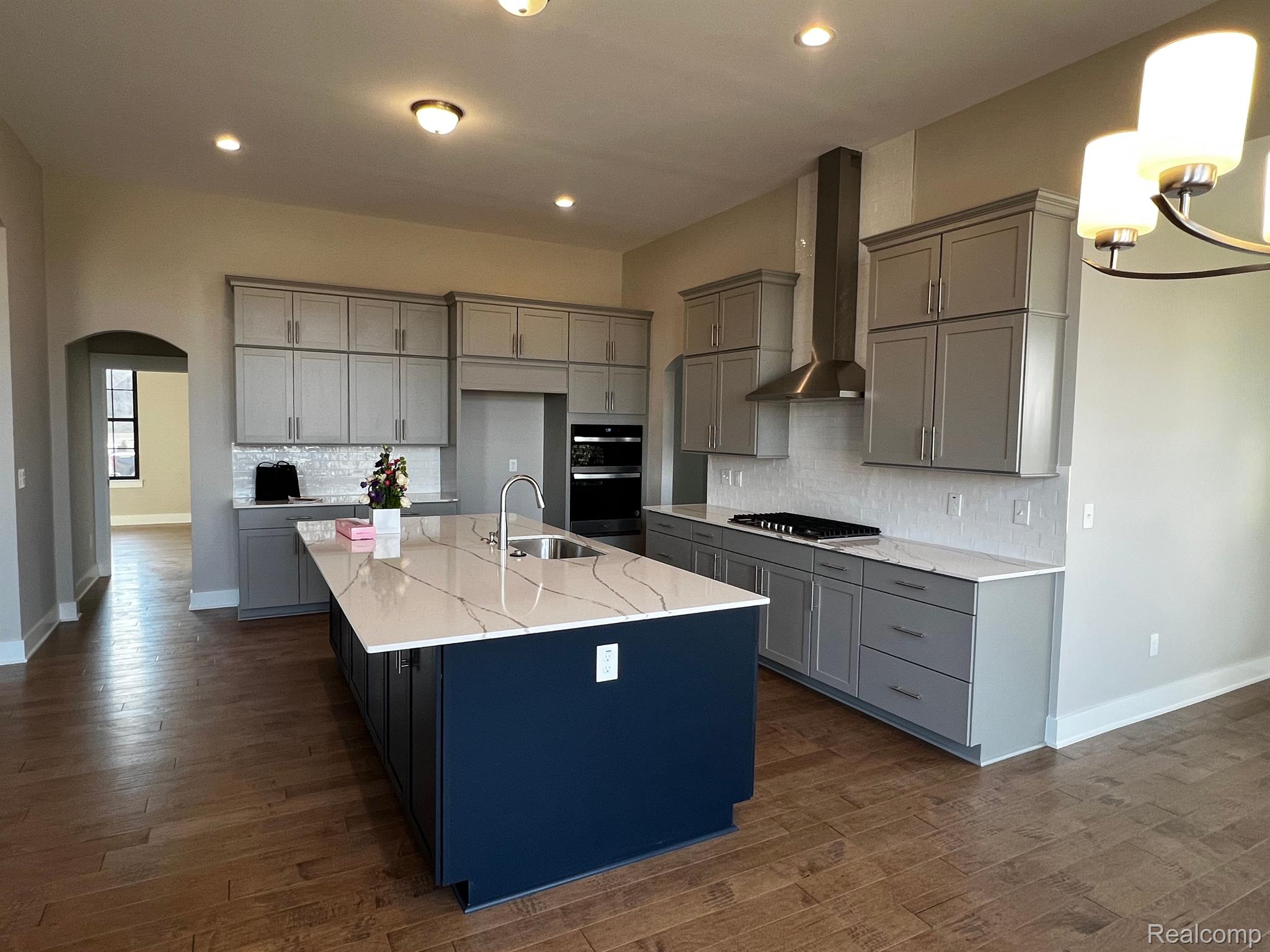 56232 HICKORY CREEK Lane