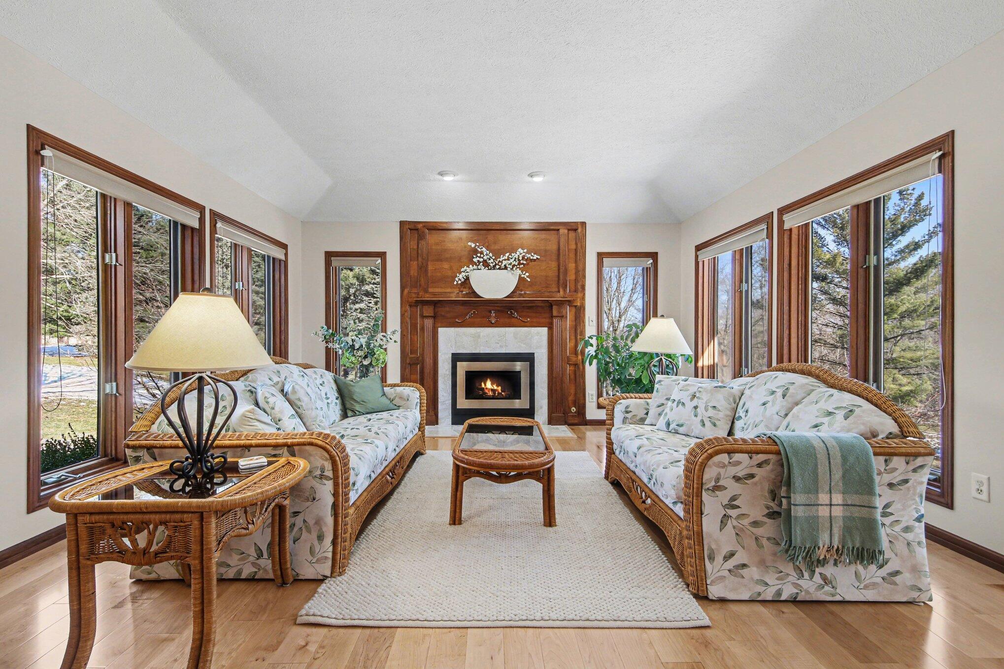 9480 Prairie Drive SE