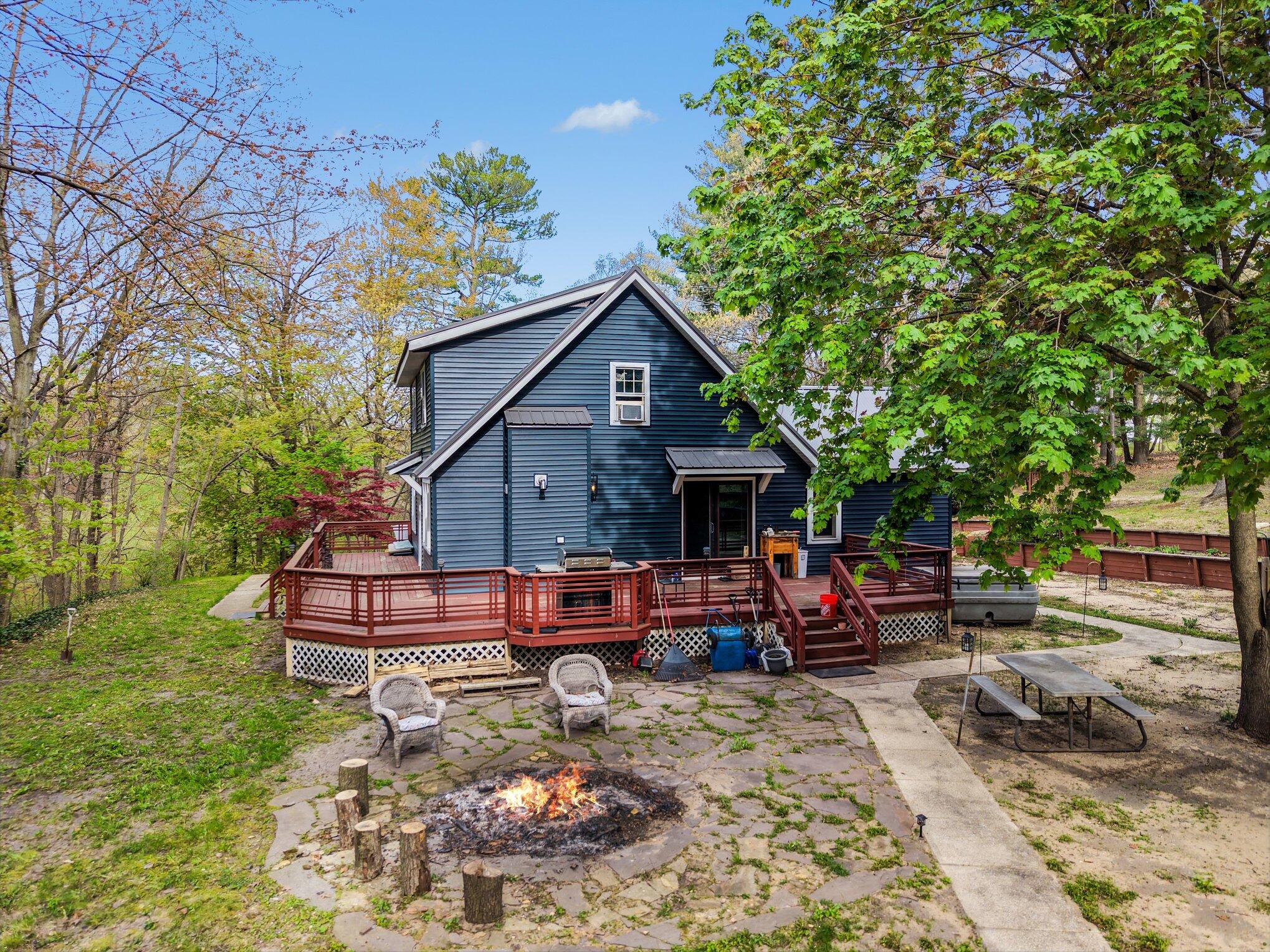 1335 Crestbrook Avenue
