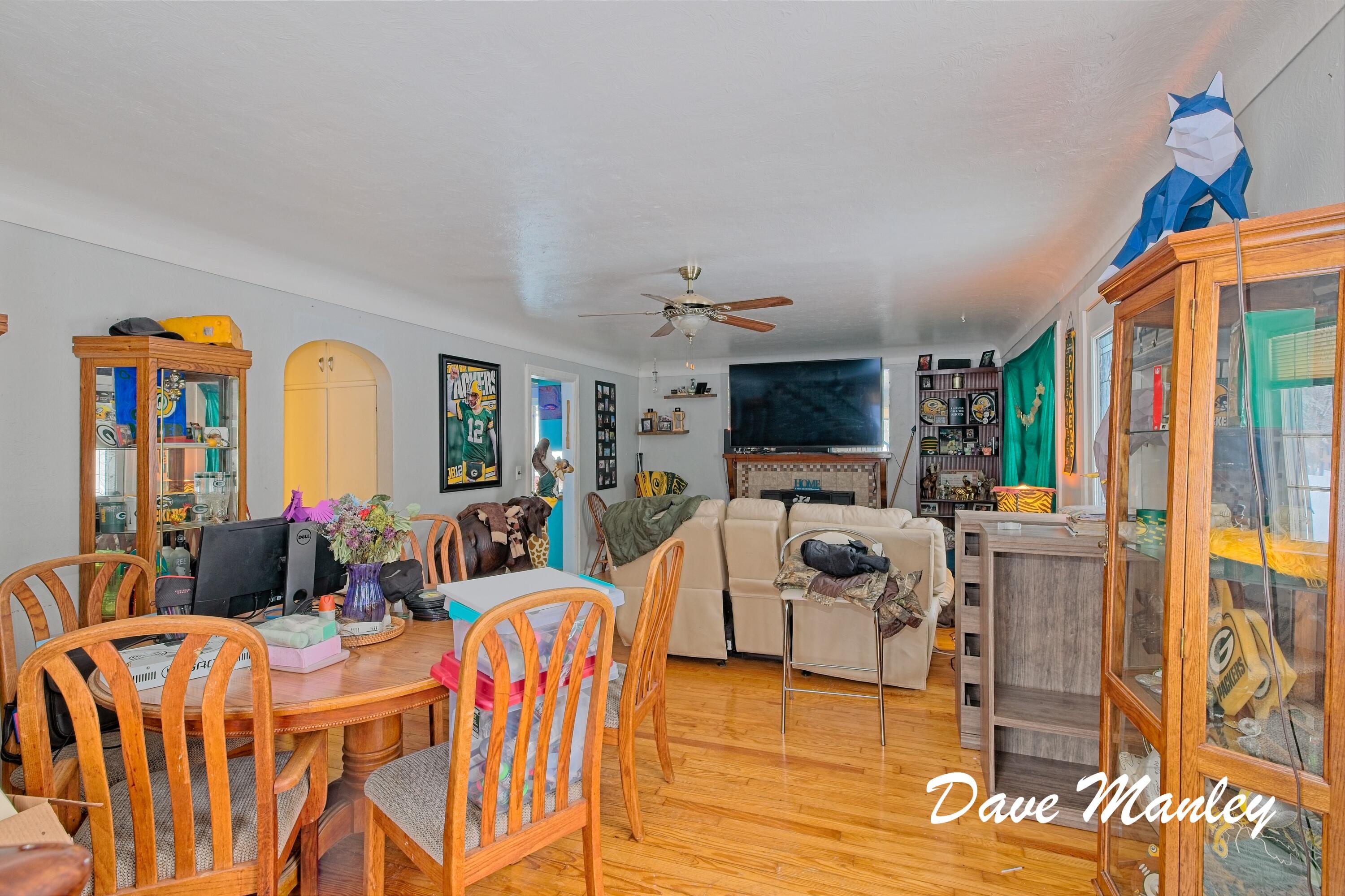 1335 Crestbrook Avenue