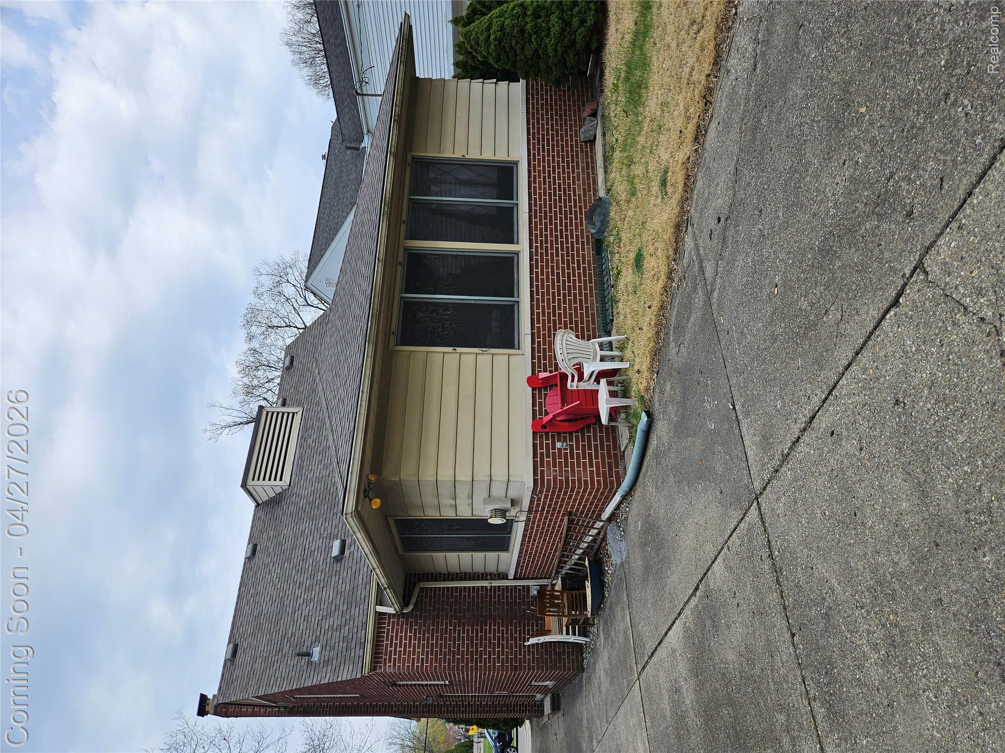 277 Beaupre Avenue