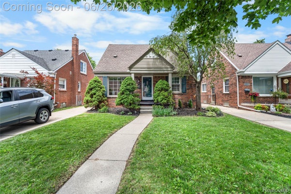 2604 VENICE ST, DEARBORN, MI 48124 - Image a43df8abbb2df42fff78e9c0b24a8486/2164225680